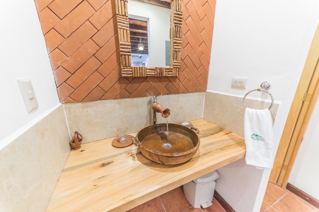 Villas Jucanya Super Higienizadas Panajachel Ruang foto