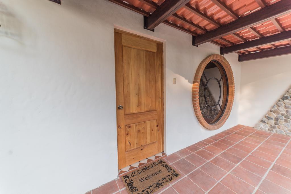 Villas Jucanya Super Higienizadas Panajachel Ruang foto
